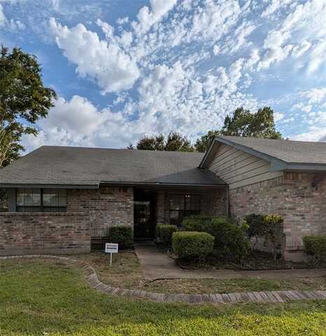 2501 Slaton Drive, Grand Prairie, TX 75052