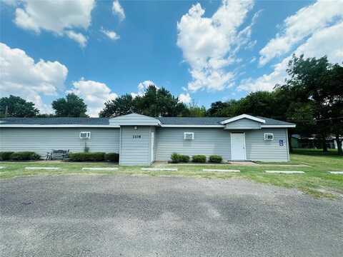 1108 NE Main ST, Ennis, TX 75119
