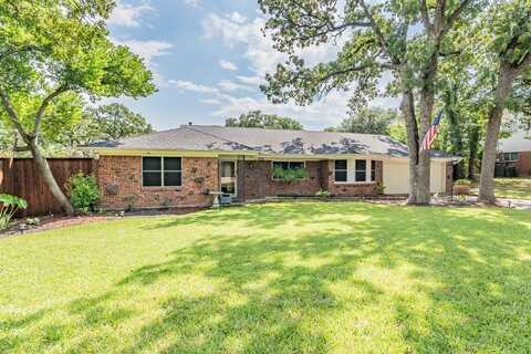 833 W Cheryl Avenue, Hurst, TX 76053
