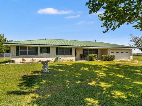 713 E Pace Street, Frost, TX 76641