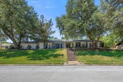 3808 Black Canyon Road, Fort Worth, TX 76109