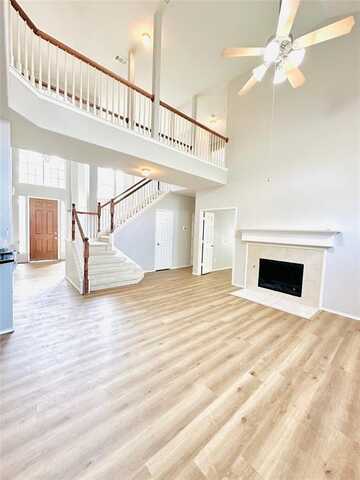 9300 Hunter Chase Drive, McKinney, TX 75072