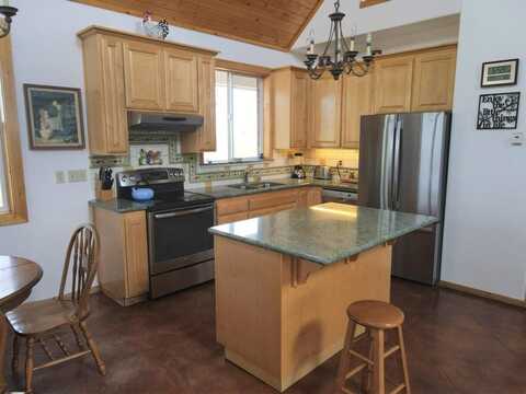 1733 County Road 90, Lookout, CA 96054