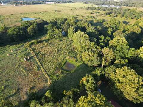 . Chicken Road, Decatur, AR 72722