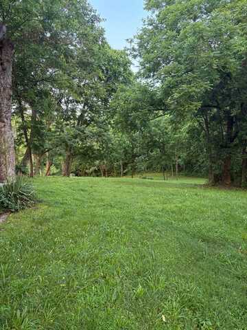 675 Riverview Rd, Lenoir City, TN 37771