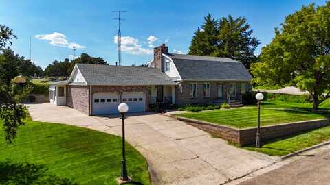 820 Mousel Ave, Cambridge, NE 69022