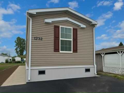 1232 Maplewood Dr., Lockport, NY 14094