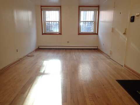 326 Carlton Ave, Brooklyn, NY 11205