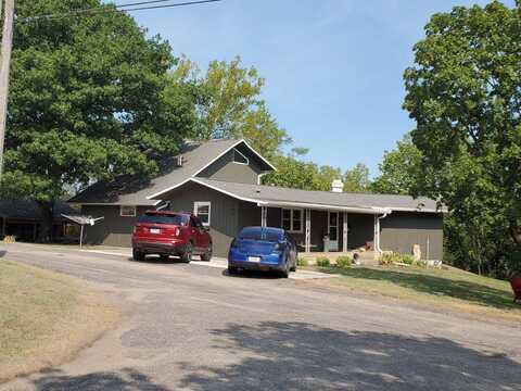 1004 Spruce Street, Concordia, KS 66901