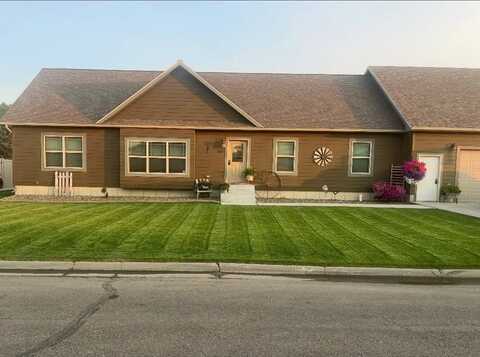 627 11th St SE, Sidney, MT 59270