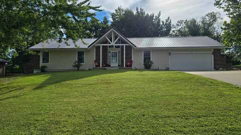 2509 Country Club Dr, Chillicothe, MO 64601