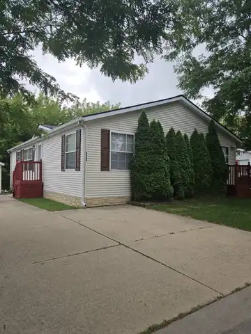 4740 Spring Creek Dr., Howell, MI 48843