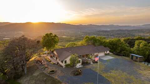 2389 Twining Road, Ukiah, CA 95481