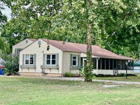 606 S Hollywood Avenue, Coffeyville, KS 67337