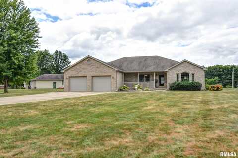 1 LAKEVIEW Road, Taylorville, IL 62568