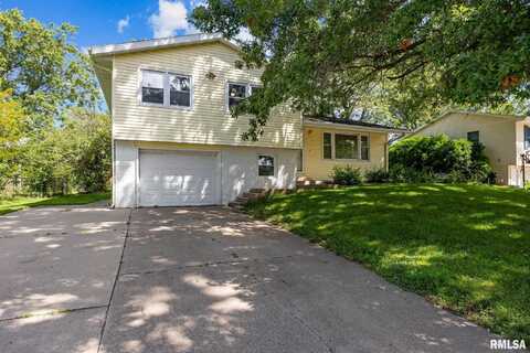 108 PARKVIEW Court, Tipton, IA 52772