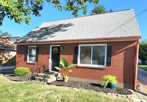 1325 LOCUST Street, Quincy, IL 62301