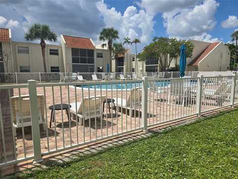 1428 SE 4th Ave, Deerfield Beach, FL 33441