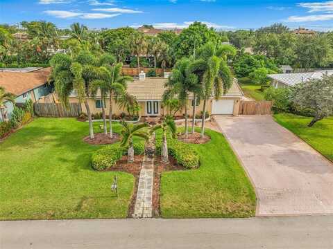 724 NE 2nd St, Pompano Beach, FL 33060