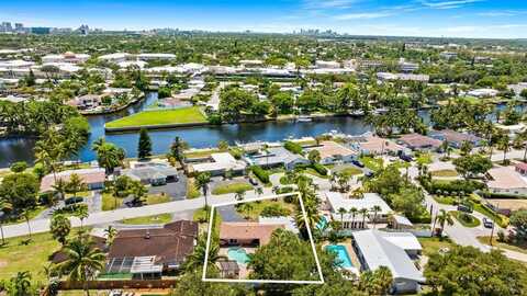 261 SW 18th Ct, Pompano Beach, FL 33060