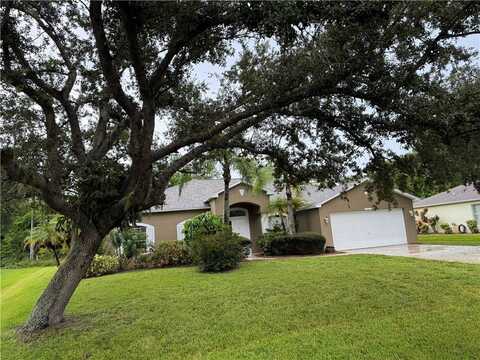 707 46th Square, Vero Beach, FL 32968
