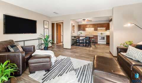 3708 S Terry Ave, Sioux Falls, SD 57106