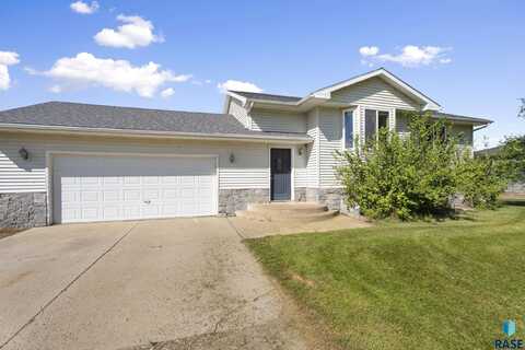 46466 Country Ln, Hartford, SD 57033
