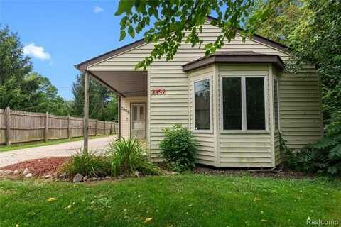 3852 Alida Avenue, Rochester Hills, MI 48309