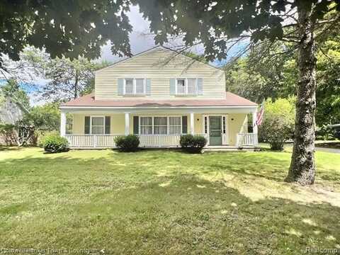 6461 Winans Lake Road, Brighton, MI 48116