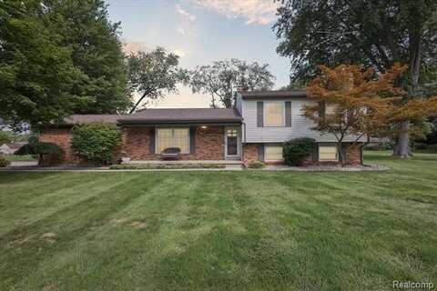 6233 Golfview Drive, Burton, MI 48509