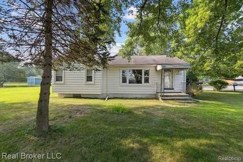 1629 W Oakley Park Road, Commerce Township, MI 48390