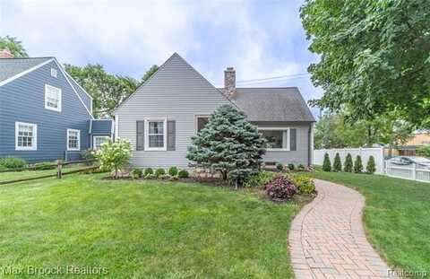 1055 Lincoln Court, Birmingham, MI 48009
