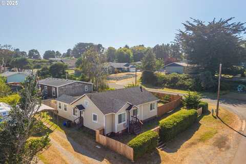 520 5TH ST, Bandon, OR 97411