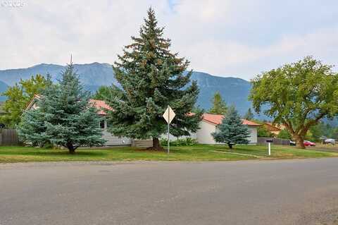 100 W 10TH ST, Joseph, OR 97846