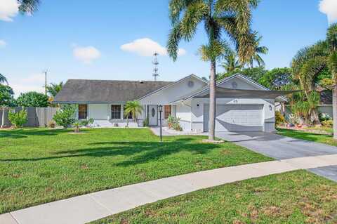 25 Cedar Circle, Boynton Beach, FL 33436
