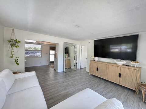 209 SE 6th Street, Boynton Beach, FL 33435