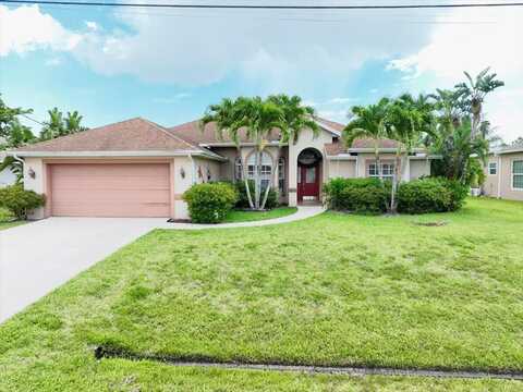 4013 SW Winslow Street, Port Saint Lucie, FL 34953