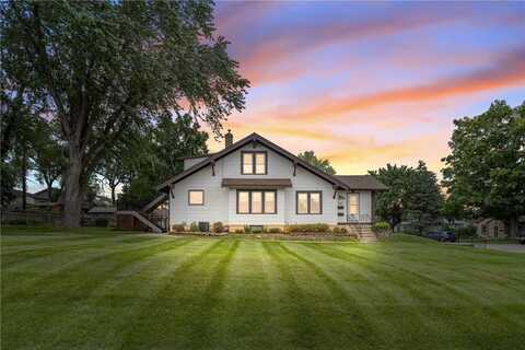 921 17th Avenue N, South Saint Paul, MN 55075