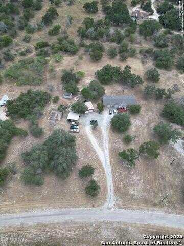 277 County Road 7812, Natalia, TX 78059