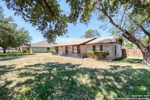 112 N Bluebonnet, Uvalde, TX 78801