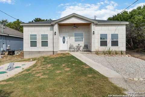 567 Hummingbird, Canyon Lake, TX 78133