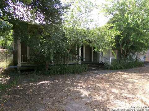 1701 N Avenue E, Beeville, TX 78102