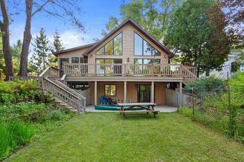 262 Cranbrook Court, Nekoosa, WI 54457