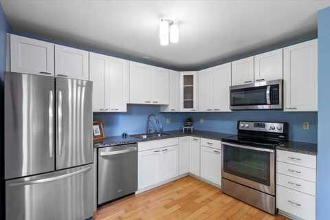 2896 Cimarron Trail, Madison, WI 53719