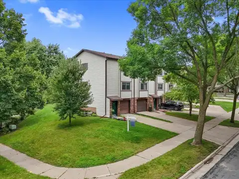 2896 Cimarron Trail, Madison, WI 53719
