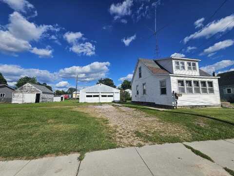 1420 Academy Street, Elroy, WI 53929