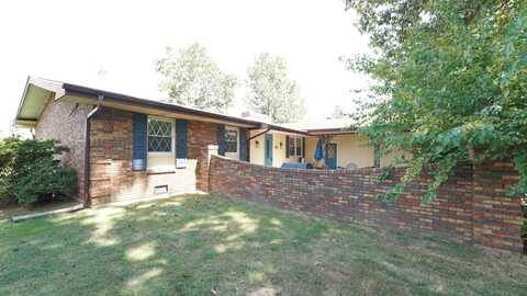 132 Autumn Dr, Sikeston, MO 63801