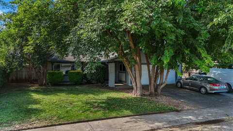 378 Newport Drive, Redding, CA 96001