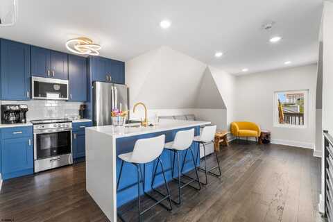 1059 Asbury Ave, Ocean City, NJ 08226