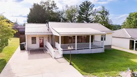29 Carroll Ave., Jackson, OH 45640